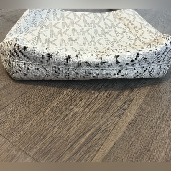 MICHAEL Michael Kors crossbody - Picture 3 of 11